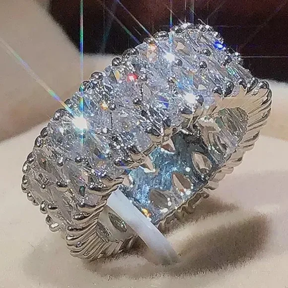 NEW 925 STERLING SILVER ETERNITY DIAMOND RING, CUTE RING, SHINY RING. - Picture 1 of 6